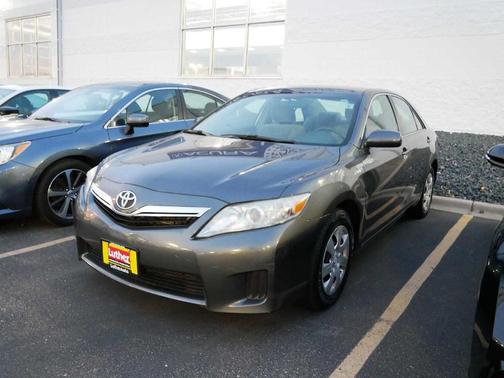 2011 Toyota Camry Hybrid Base (E-CVT)