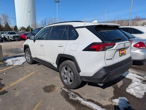 2025 Toyota RAV4 Hybrid LE