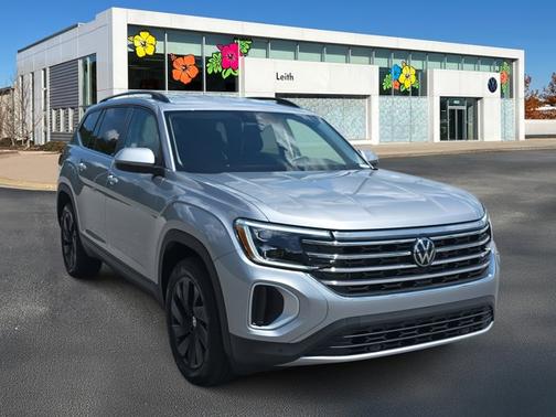 2024 Volkswagen Atlas 2.0T SE w/ Technology