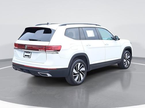 2024 Volkswagen Atlas 2.0T SE w/ Technology