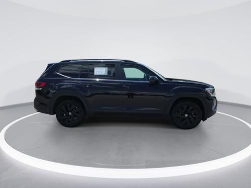 2024 Volkswagen Atlas 2.0T SE w/ Technology