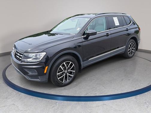 Deep Black Pearl Effect 2021 Volkswagen Tiguan 2.0T SE
