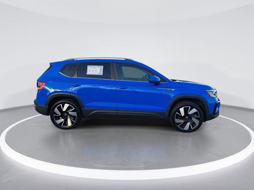 2024 Volkswagen Taos 1.5T SEL
