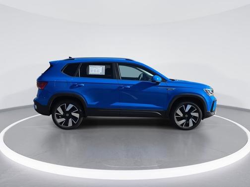 2024 Volkswagen Taos 1.5T SEL