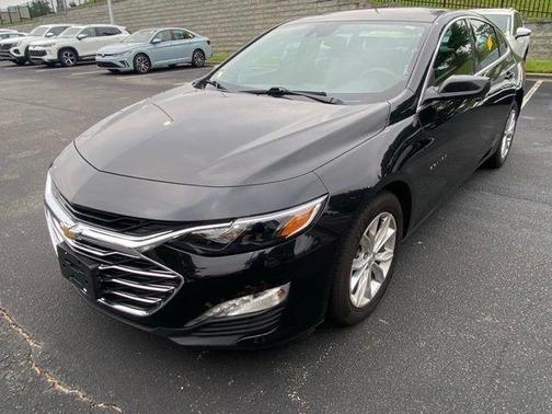 Mosaic Black Metallic 2024 Chevrolet Malibu FWD 1LT
