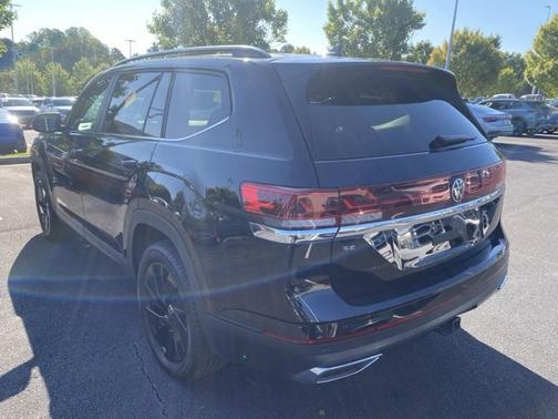 2024 Volkswagen Atlas 2.0T SE w/ Technology