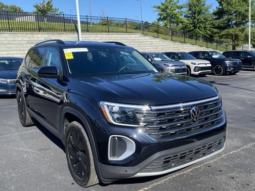 2024 Volkswagen Atlas 2.0T SE w/ Technology