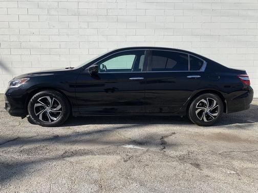 Photo 4 of 26 of 2016 Honda Accord LX