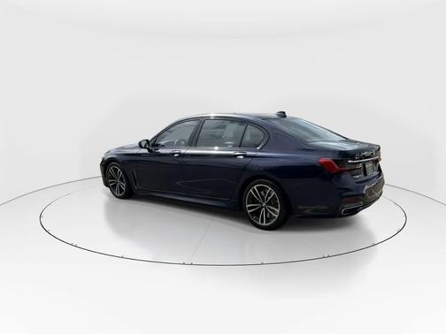 Tanzanite Blue II Metallic 2021 BMW 750 i xDrive