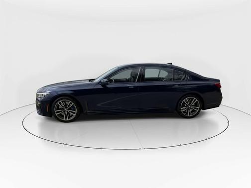 Tanzanite Blue II Metallic 2021 BMW 750 i xDrive