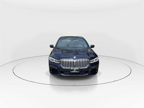Tanzanite Blue II Metallic 2021 BMW 750 i xDrive