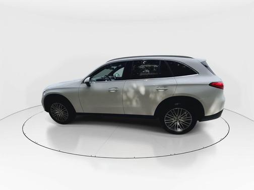 Polar White 2023 Mercedes-Benz GLC 300 4MATIC