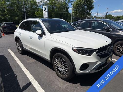 Polar White 2023 Mercedes-Benz GLC 300 4MATIC