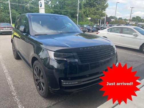 2025 Land Rover Range Rover P550e SE