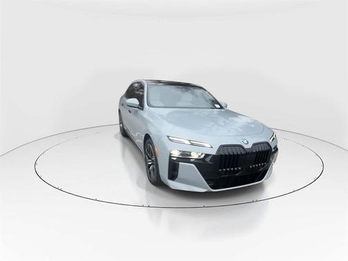 2023 BMW 760 i xDrive