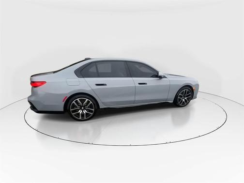 2023 BMW 760 i xDrive