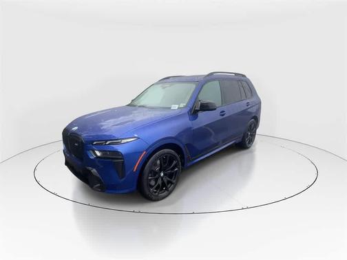 2023 BMW X7 M60i