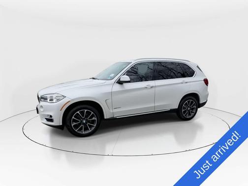 Mineral White Metallic 2017 BMW X5 xDrive35i
