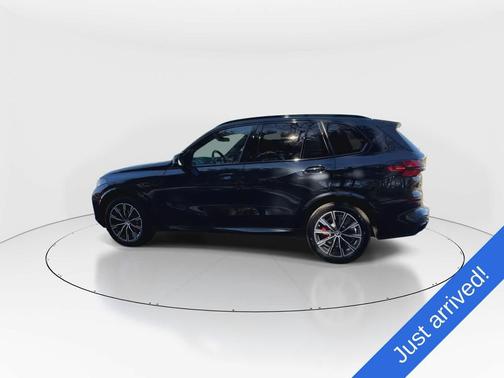 Black Sapphire Metallic 2024 BMW X5 M60i