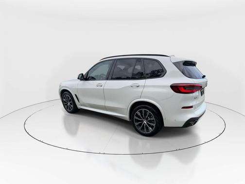 Alpine White 2023 BMW X5 xDrive40i