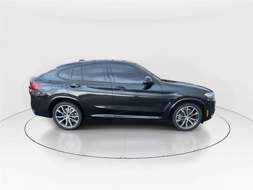 2023 BMW X4 xDrive30i