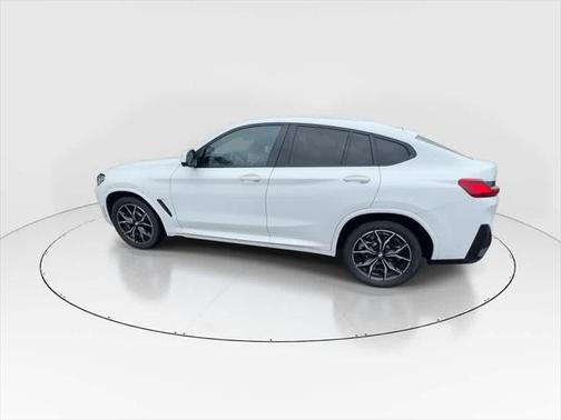 2022 BMW X4 xDrive30i