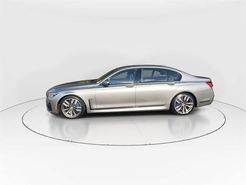2022 BMW M760 xDrive