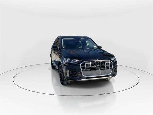2022 Audi Q7 55 Premium Plus