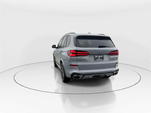 Brooklyn Grey Metallic 2024 BMW X5 xDrive40i