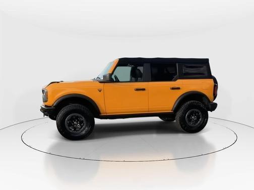 CYBER ORANGE MET TRI-COAT 2021 Ford Bronco Badlands