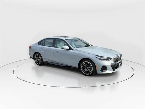 Brooklyn Grey Metallic 2026 BMW 530 xDrive