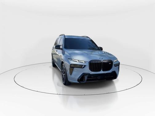 Brooklyn Grey Metallic 2025 BMW X7 M60i