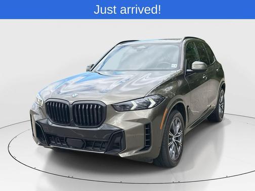 Manhattan Green Metallic 2024 BMW X5 xDrive40i