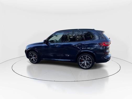 Tanzanite Blue II Metallic 2023 BMW X5 M50i