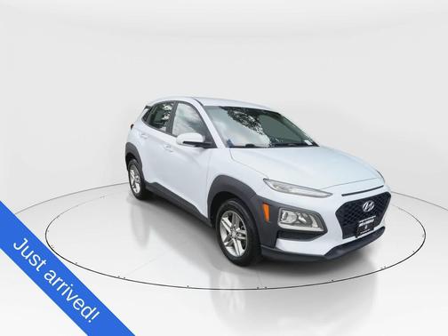 Chalk White 2019 Hyundai KONA SE