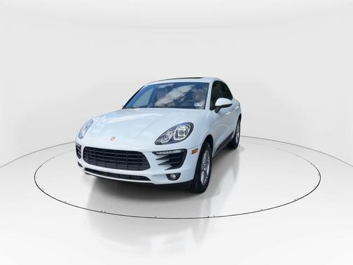 White 2017 Porsche Macan Macan