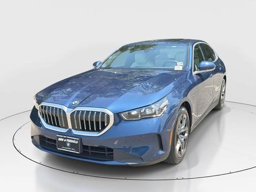 Phytonic Blue Metallic 2026 BMW 530 xDrive