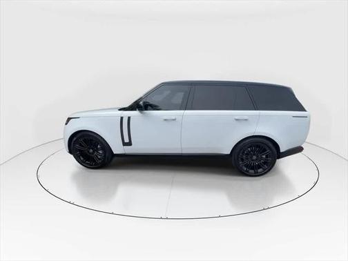 2023 Land Rover Range Rover P530 SE