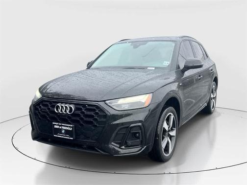 2022 Audi Q5 45 S line Premium Plus
