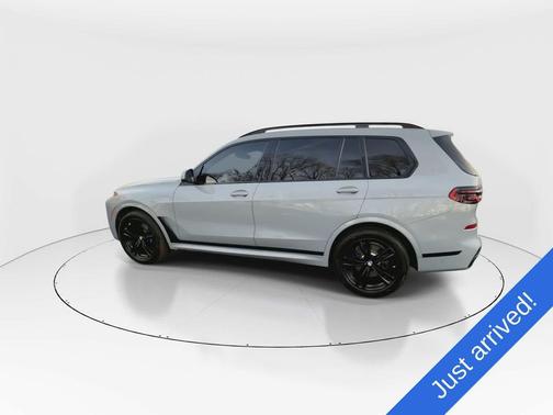 Brooklyn Grey Metallic 2024 BMW X7 xDrive40i