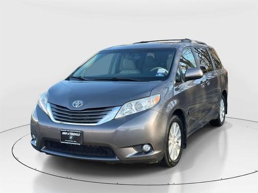 2013 Toyota Sienna XLE