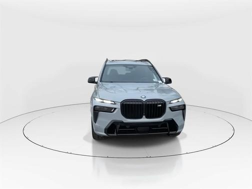 2024 BMW X7 M60i
