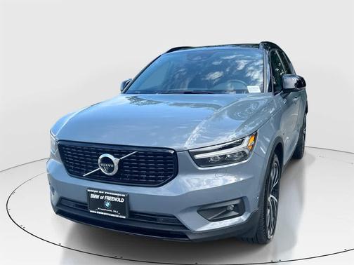 2021 Volvo XC40 T5 R-Design