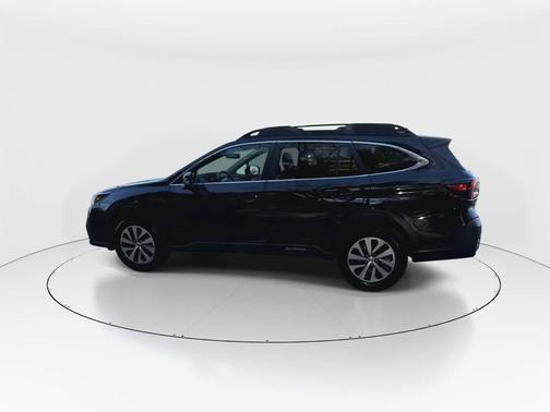Crystal Black Silica 2021 Subaru Outback Premium