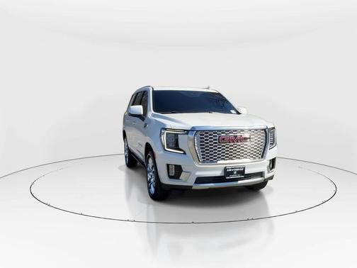 White Frost Tricoat 2024 GMC Yukon Denali