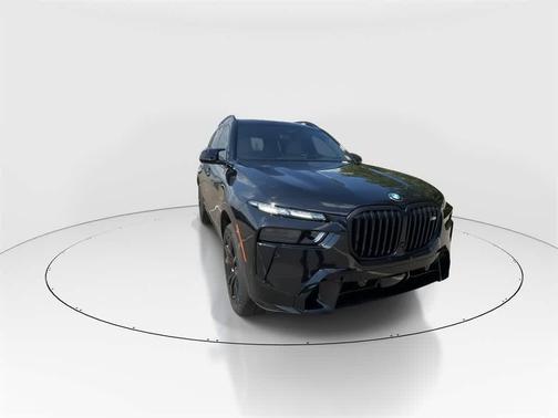 2025 BMW X7 M60i
