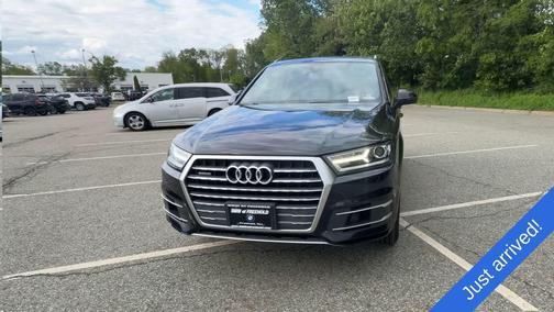 Orca Black Metallic 2018 Audi Q7 3.0T Premium