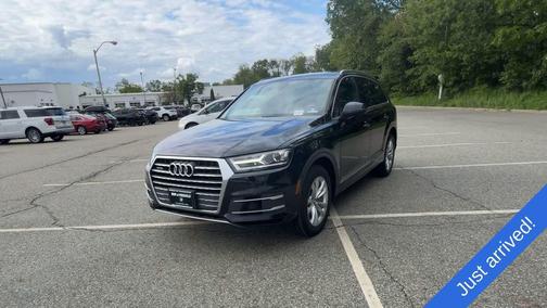 Orca Black Metallic 2018 Audi Q7 3.0T Premium