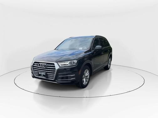 Orca Black Metallic 2018 Audi Q7 3.0T Premium