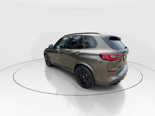 2022 BMW X5 M50i
